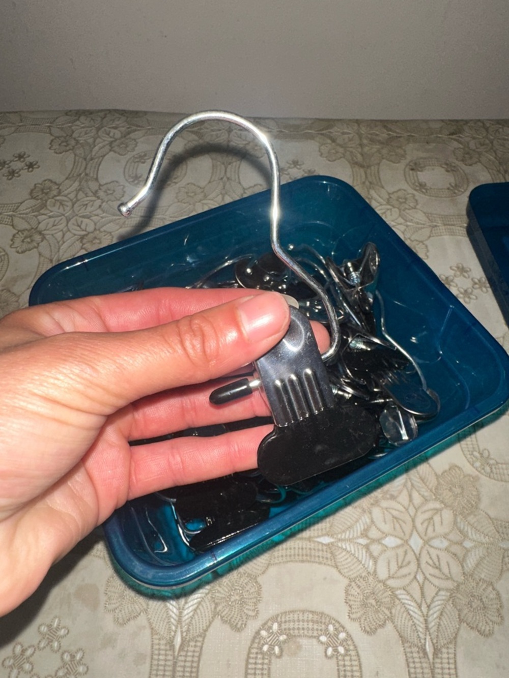 Forever 21 Black Accessory Clip Hanger with Metal Hook (box)